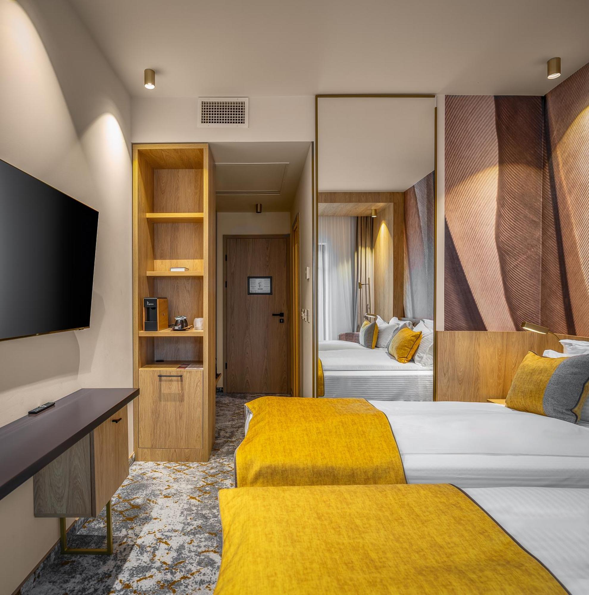 Hotel Branco 티미쇼아라 외부 사진